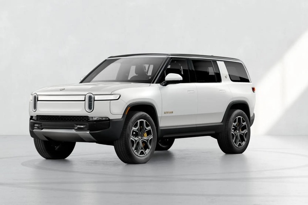 White-Rivian-Aliotos-Rivian-Certified-Collision-Repair